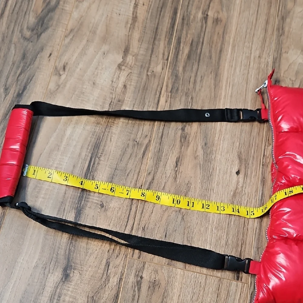 ISkin Summit 15 Q.West Vibrant Red Quilted Puffer Laptop Bag